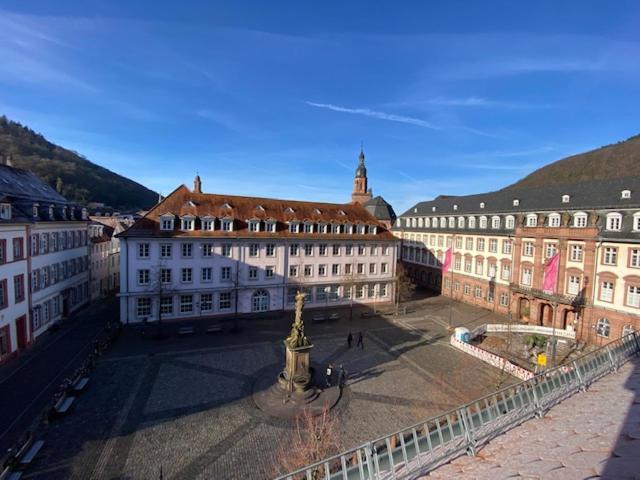 Am Kornmarkt 2*